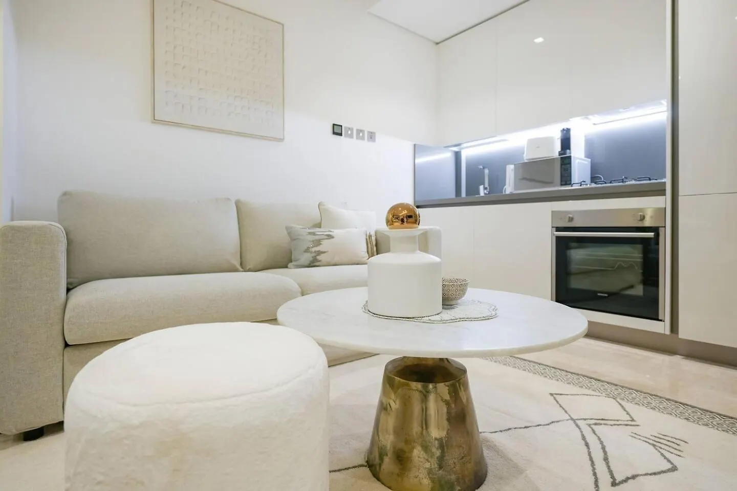 Glamorous Studio! Walk To Burj Khalifasleep 3! Dubai Apartment