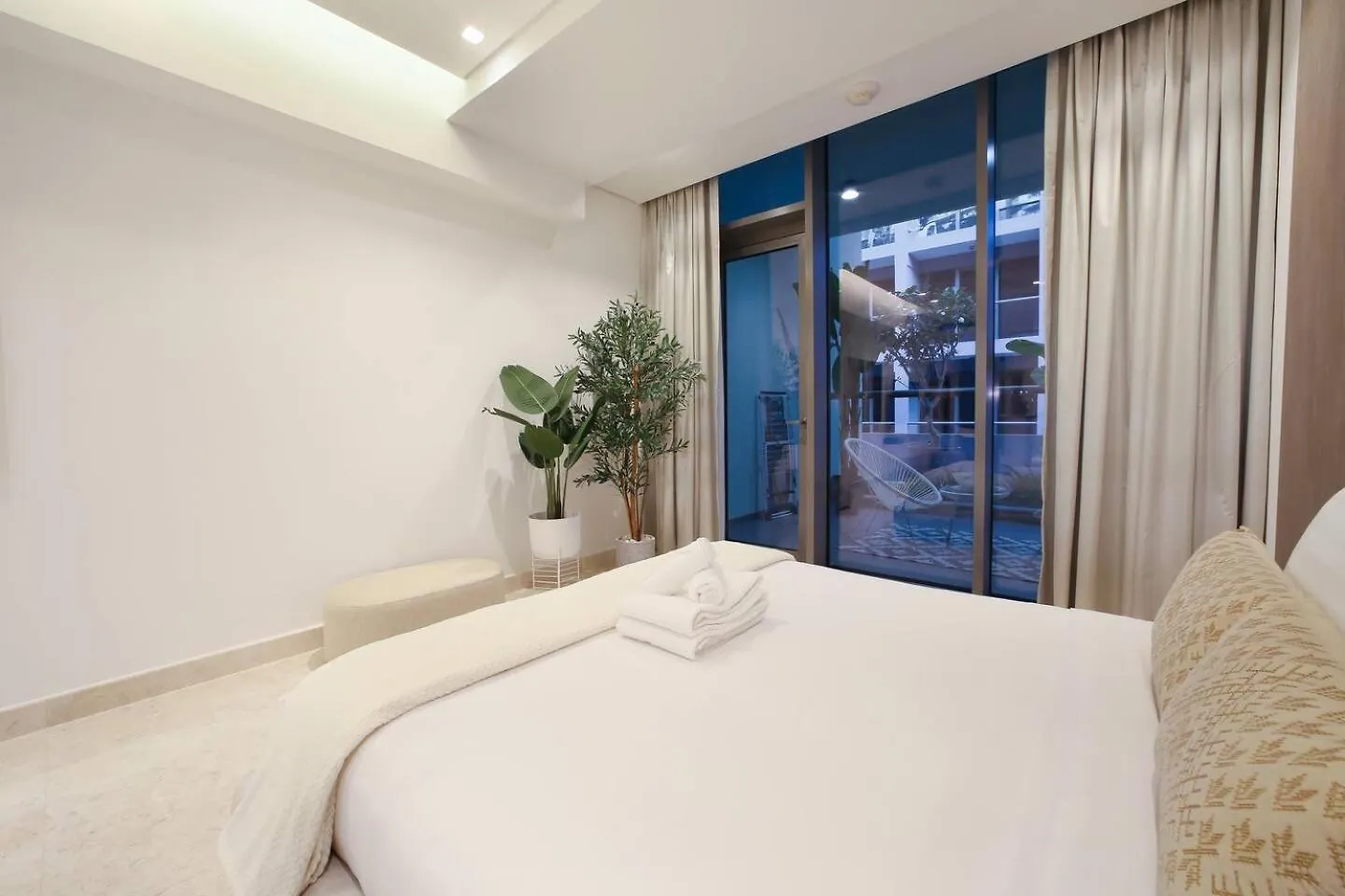 Apartment Glamorous Studio! Walk To Burj Khalifasleep 3! Dubai