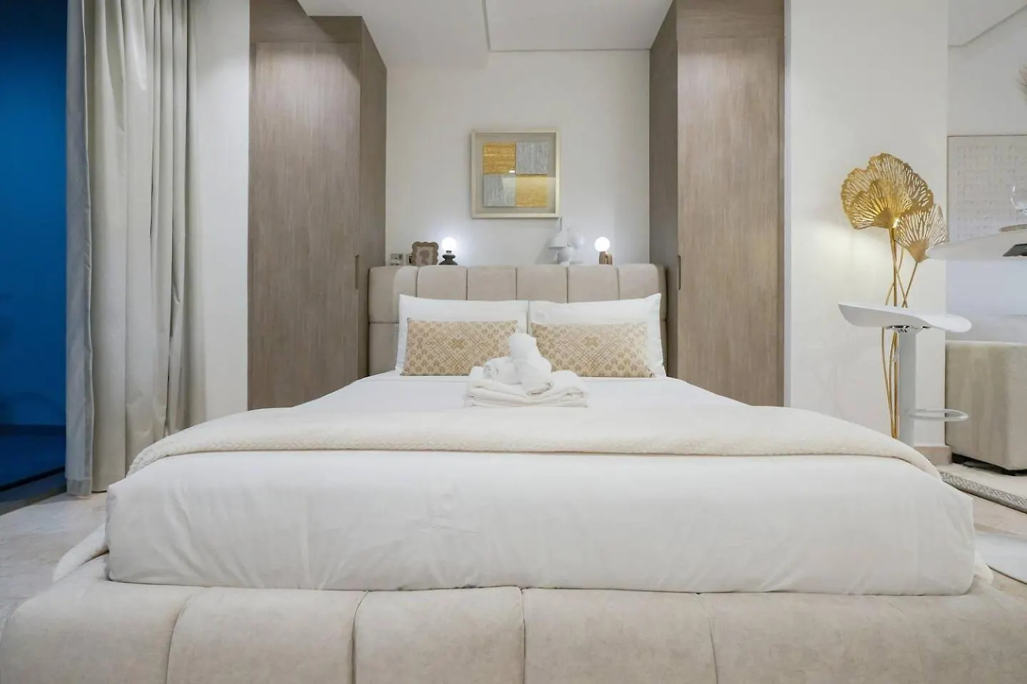 Apartment Glamorous Studio! Walk To Burj Khalifasleep 3! Dubai