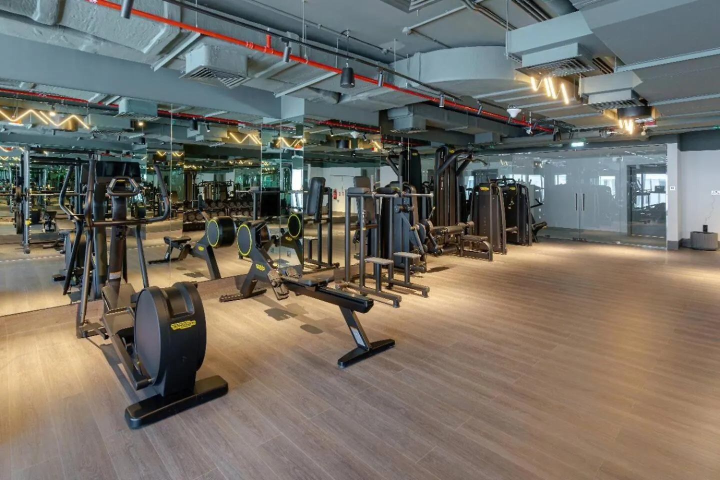 Apartment Glamorous Studio! Walk To Burj Khalifasleep 3! Dubai